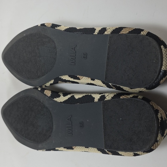MIA Black and Tan Leopard Flats - Picture 6 of 6